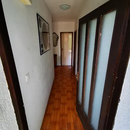 Vikendica Podgrade